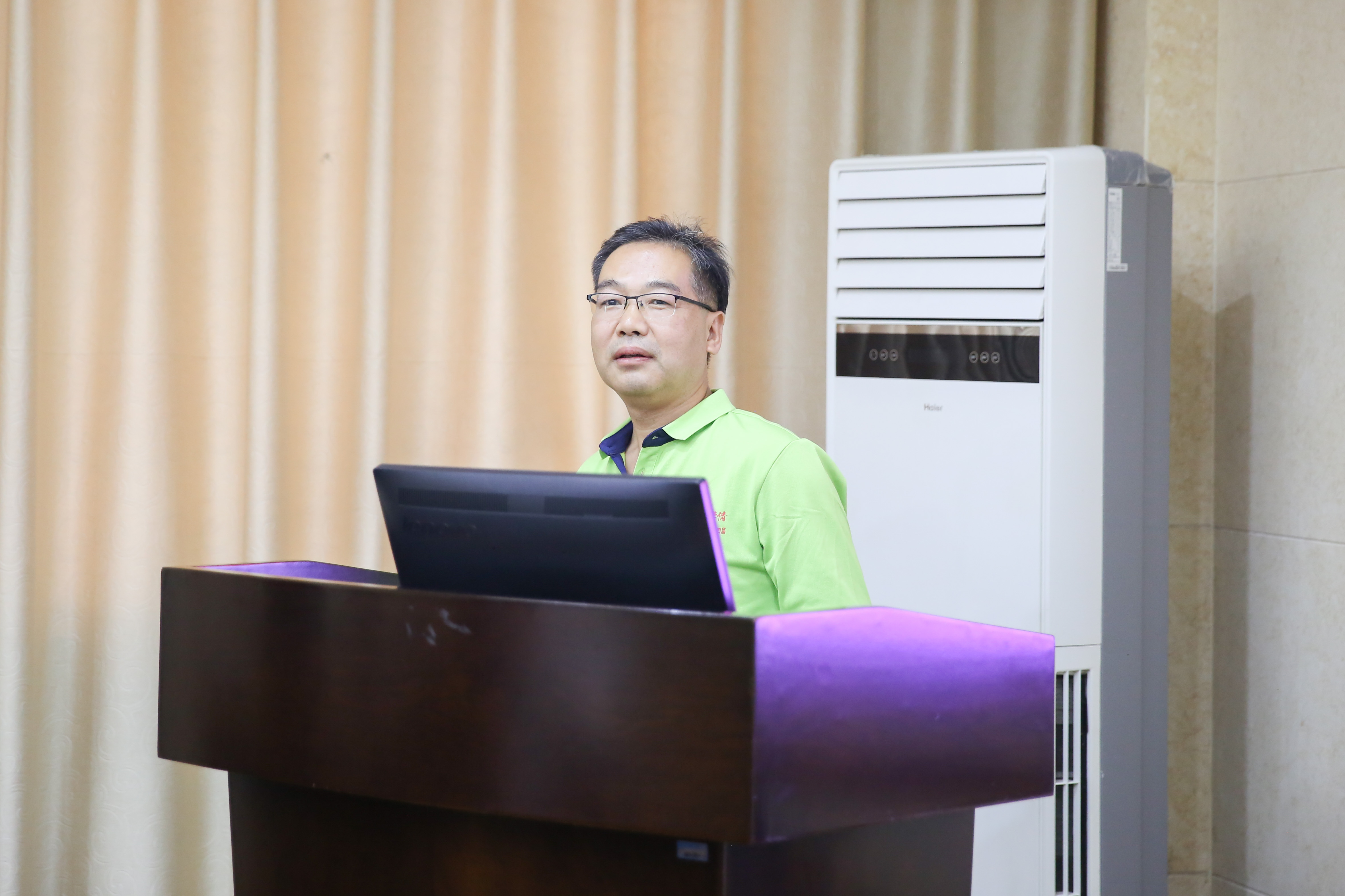 9-葛鹏校友发言.jpg 9-葛鹏校友发言.jpg