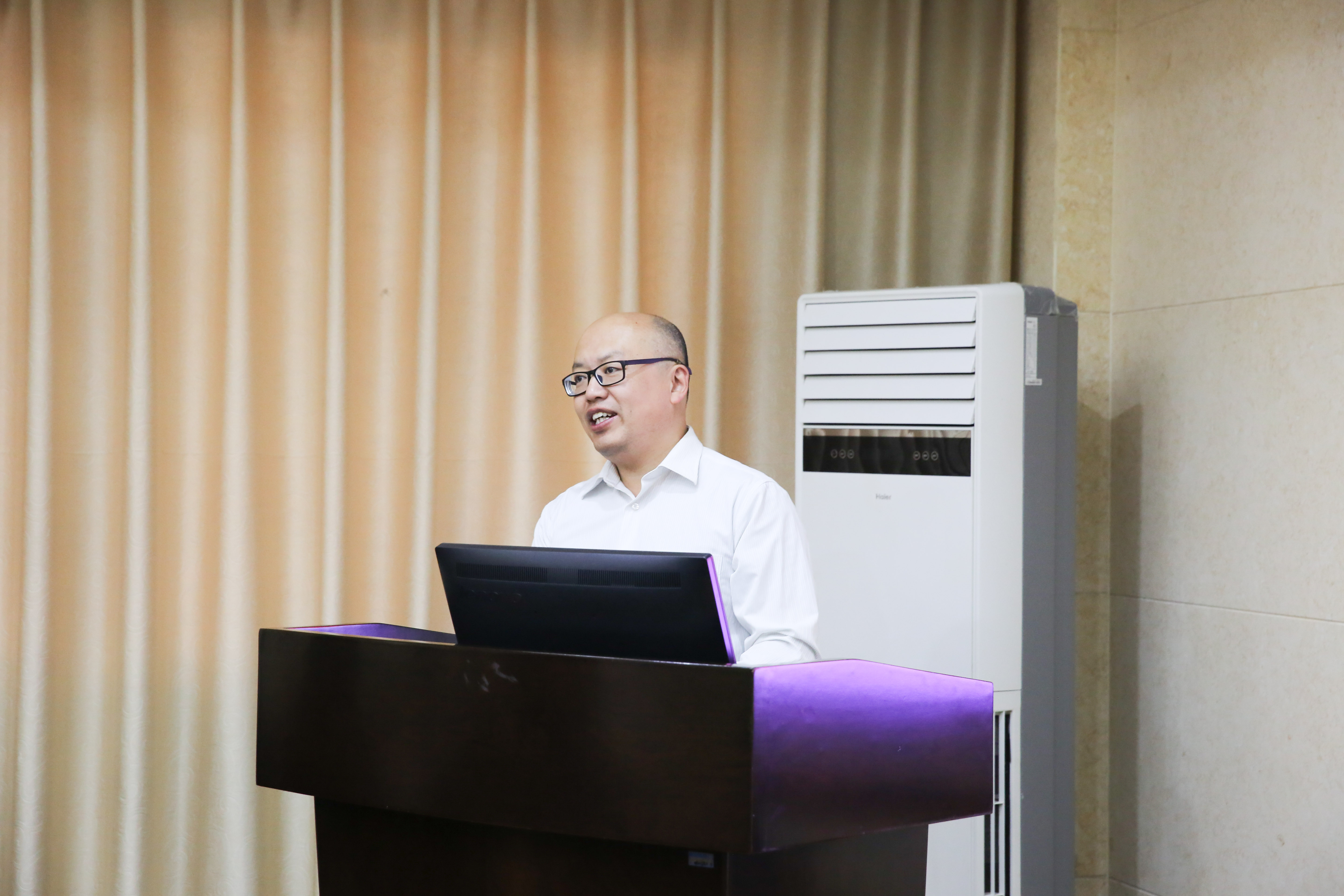 6-薛波副院长讲话.jpg 6-薛波副院长讲话.jpg