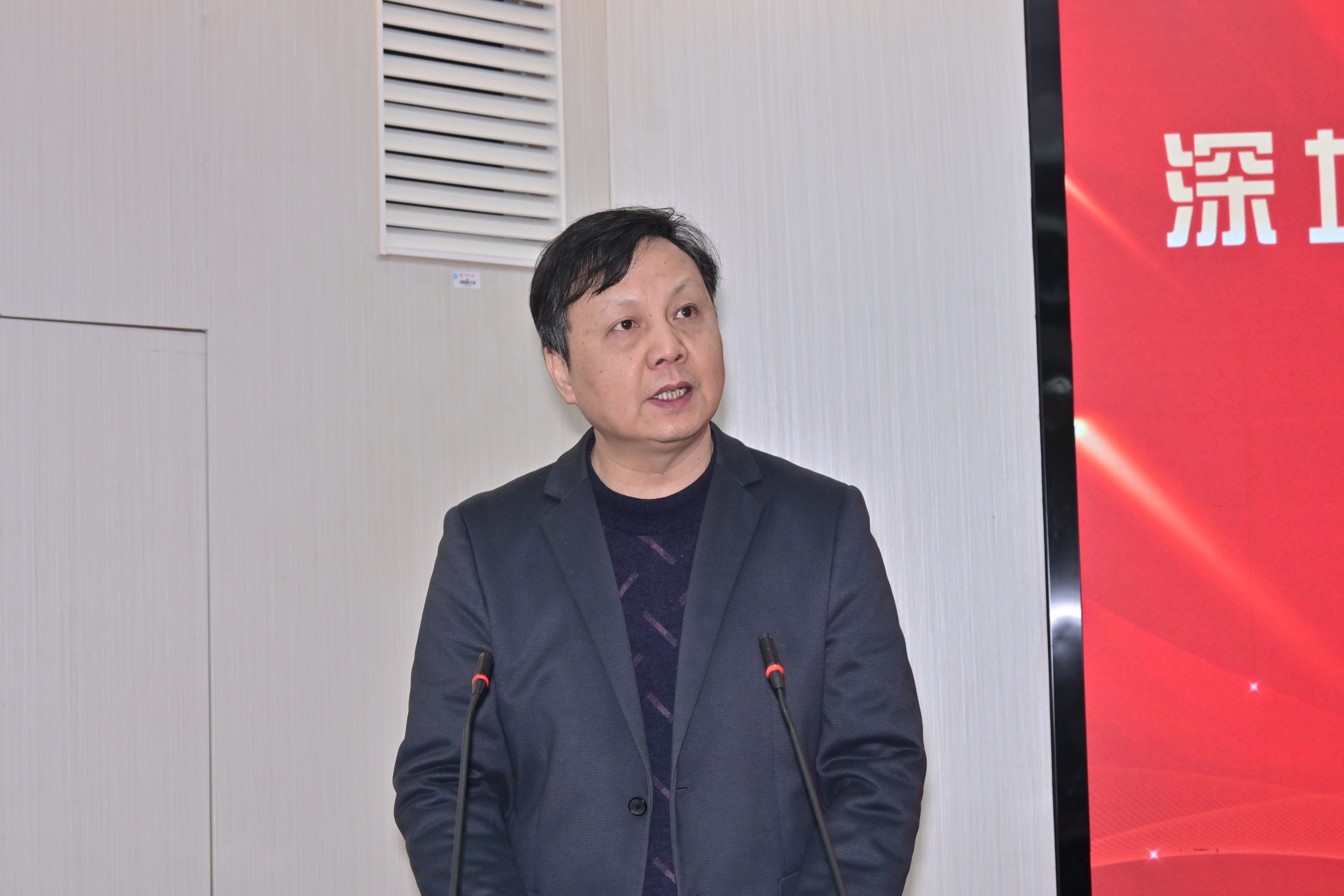 2喻先惠书记主持.JPG 2喻先惠书记主持.JPG